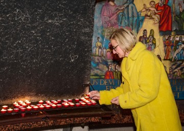Landeshauptfrau Johanna Mikl-Leitner in der Basilika Mariazell.