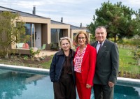 LH Mikl-Leitner besuchte „Lodges am Weinberg“ in Feuersbrunn