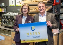 Freuen sich über die erfolgreiche NAFES-Aktion: Landeshauptfrau Johanna Mikl-Leitner und Wolfgang Ecker, Präsident der Wirtschaftskammer Niederösterreich. 

