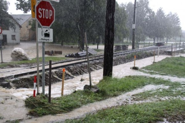 nahe St. Pölten - heftige Unwetter beschädigen auch die Mariazeller Bahn