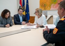 Gespräche zum neuen Feuerwehrhaus für Altruppersdorf.