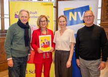 Landeshauptfrau Johanna Mikl-Leitner mit (v.l.) Folke Tegetthoff und Tessa Erker-Tegetthoff sowie Feri Schwarz, Bürgermeister Bad Schönau.