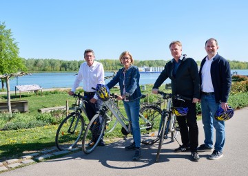 (v.l.n.r.) Tullns Bürgermeister Peter Eisenschenk, Landeshauptfrau Johanna Mikl-Leitner, Michael Duscher, GF NÖ Werbung, und Bernhard Schröder, Geschäftsführer Donau Niederösterreich Tourismus.