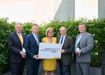 (v.l.n.r.) Hermann Dikowitsch (Leiter Abteilung Kunst und Kultur Land NÖ), Stefan Lang (Bürgermeister Retz), Landeshauptfrau Johanna Mikl-Leitner, Richard Hogl (Abgeordneter zum NÖ Landtag) und Erwin Klissenbauer (GF NÖ Landesausstellung).