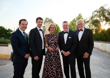 Landeshauptfrau Johanna Mikl-Leitner bei der „Sommernacht der Marchfelder“ auf Schloss Hof.